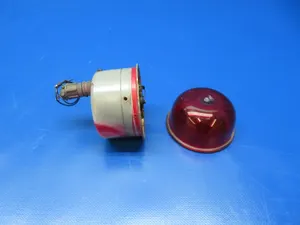 Cessna 150 / 150L Grimes Rotating Beacon Light P/N G-8400A FOR PARTS (1224-169)